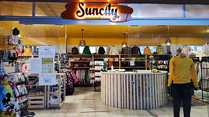 Интерьер магазина "Suncity" в ТРЦ "Пионер"